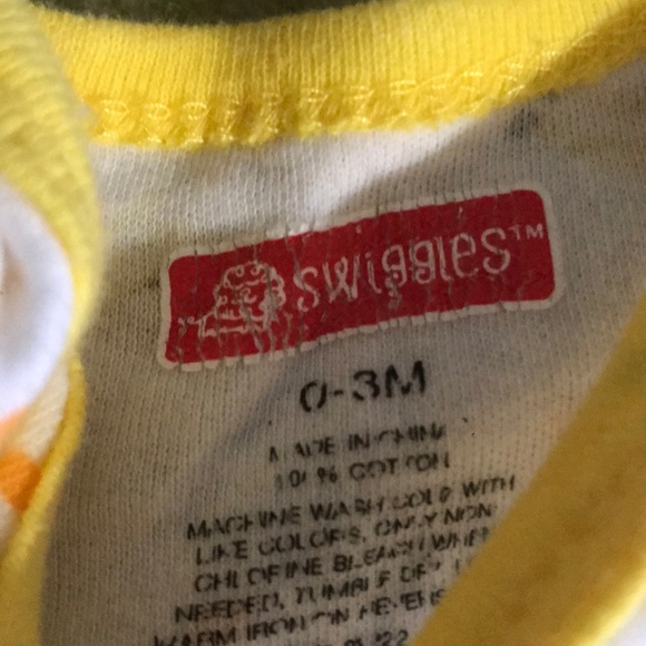 Baby outfits 🤍❤️ 0-3 Months - Picture 3 of 12